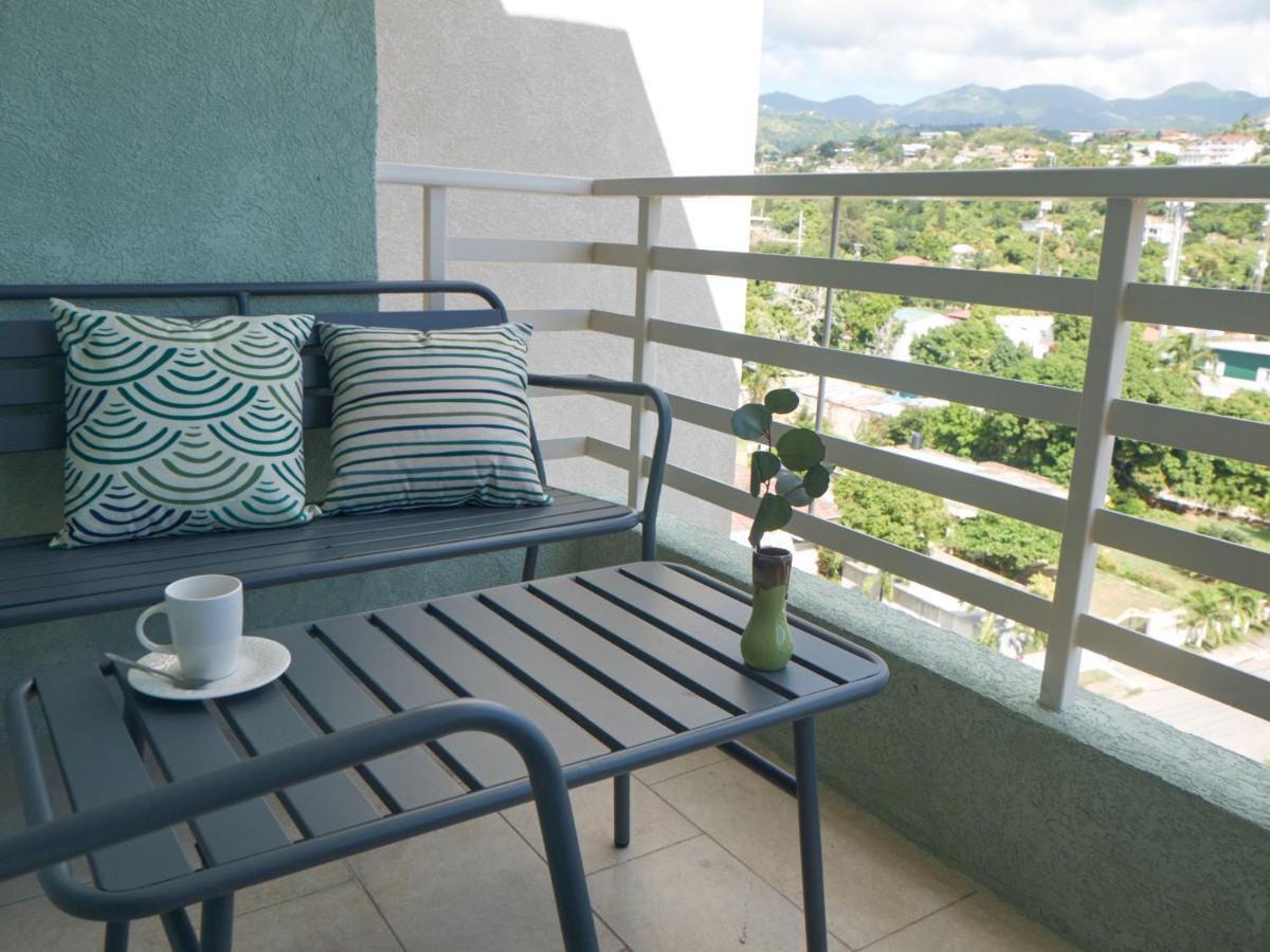 Apartamento Crieffe Views At The Lofts Kingston Exterior foto